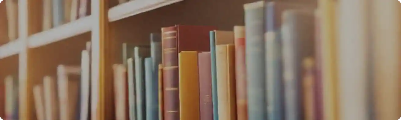 Summer sale banner with books and discounts up to 40%